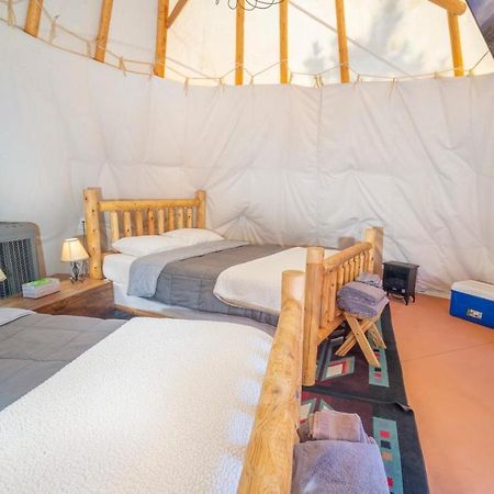 Ok Rv Park Family Tipi Ok1 호텔 모아브 외부 사진