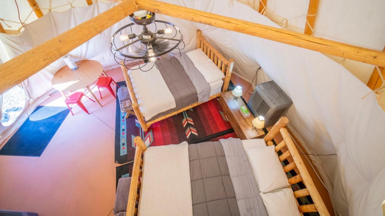 Ok Rv Park Family Tipi Ok1 호텔 모아브 외부 사진