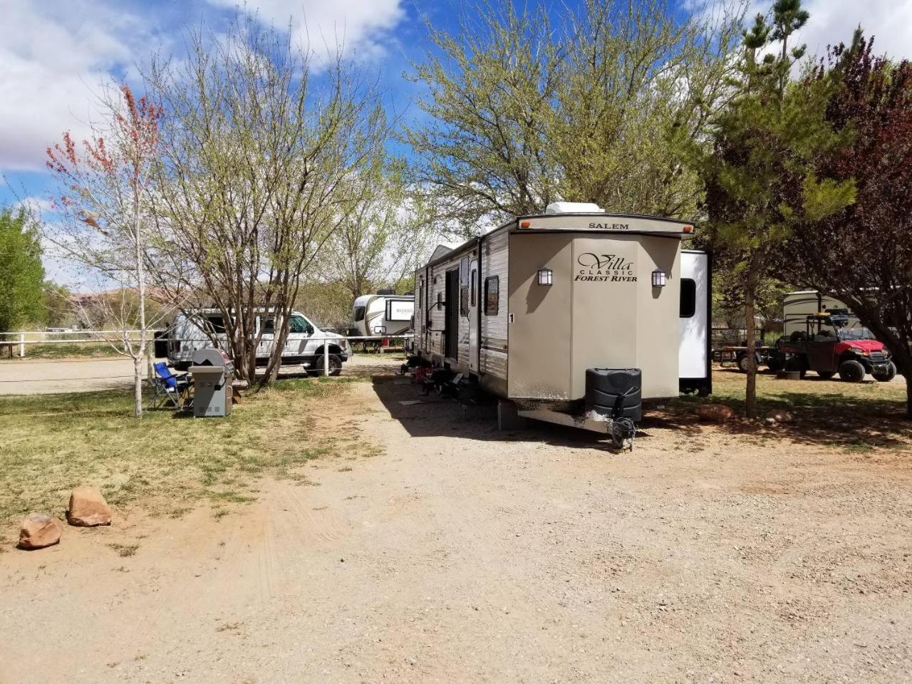 Ok Rv Park Family Tipi Ok1 호텔 모아브 외부 사진