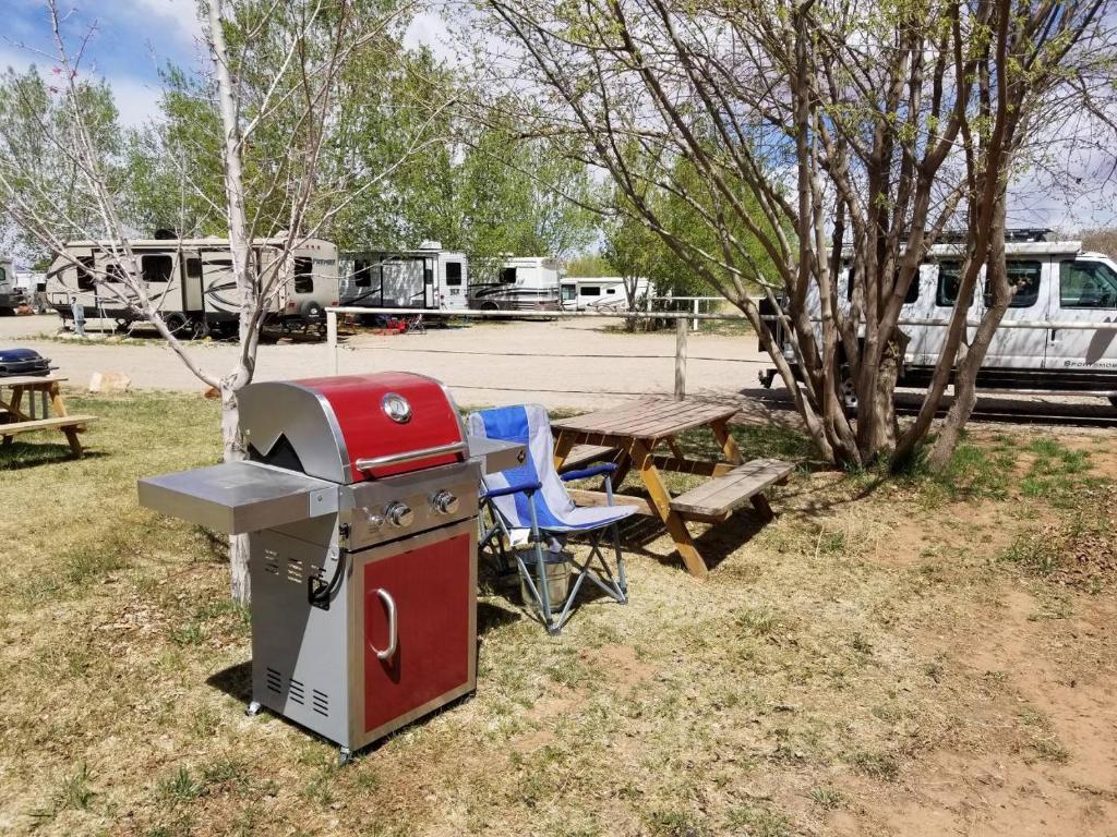 Ok Rv Park Family Tipi Ok1 호텔 모아브 외부 사진