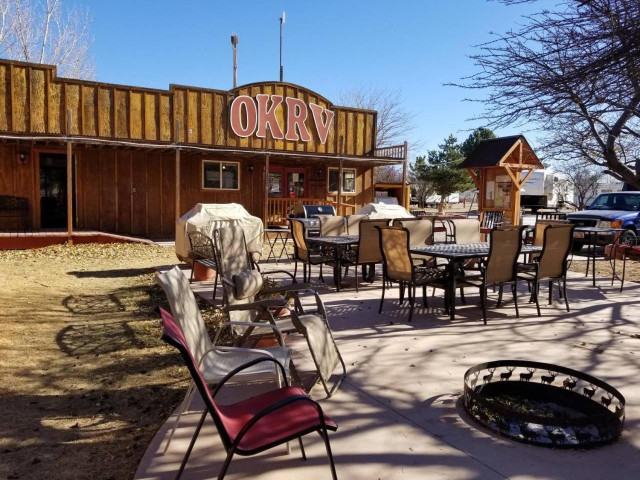 Ok Rv Park Family Tipi Ok1 호텔 모아브 외부 사진